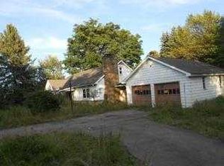 618 Cemetery Rd, Hilliards, PA 16040