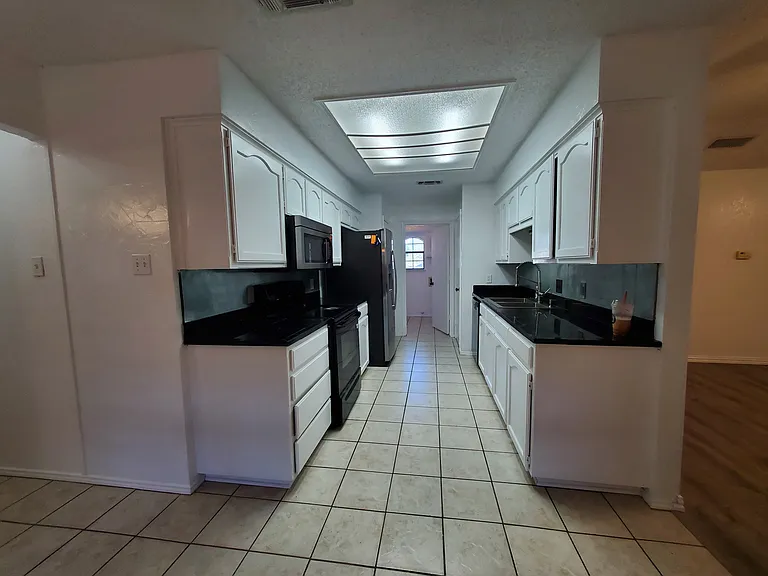 4700 Andalusia Trl — Photo 38