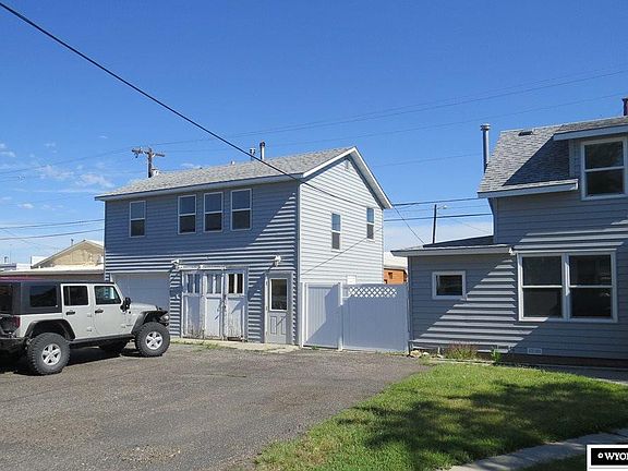 3rd image of 108 S 7th St E