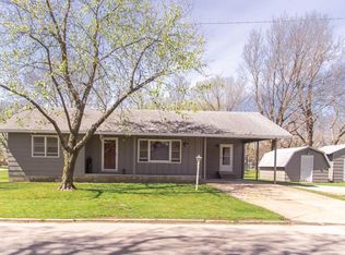 120 S Coyle St, Cherryvale, KS 67335