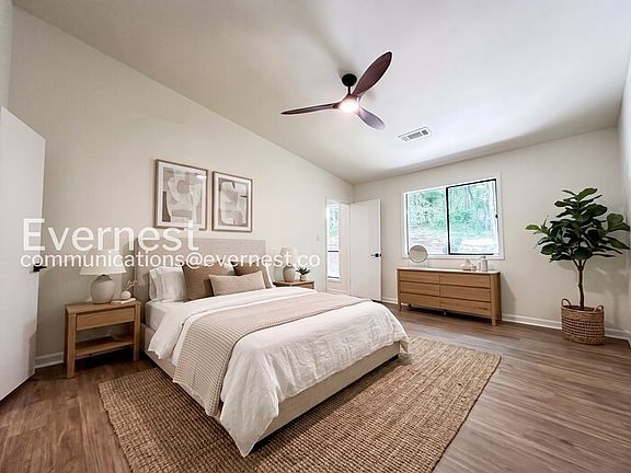 5th image of 10164 Wooten Rd
