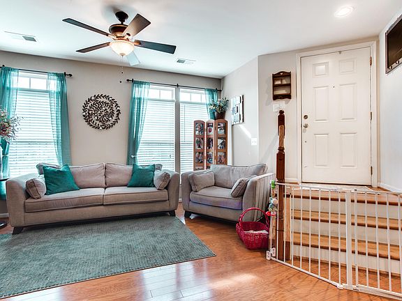 5th image of 7953 Crescent Park Dr