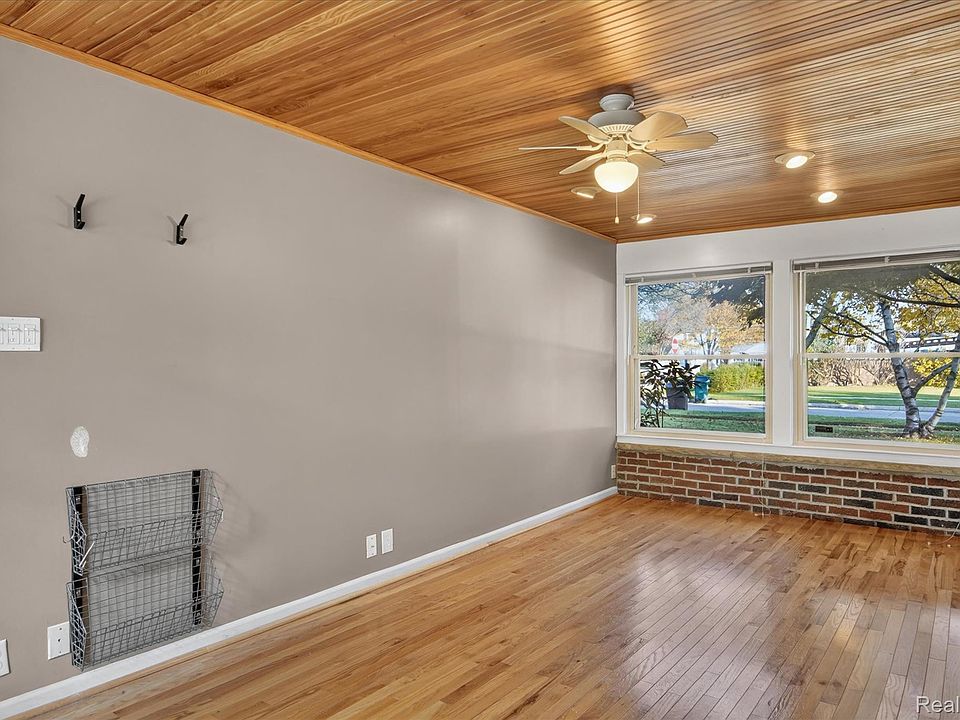 13771 Balfour St, photo 25