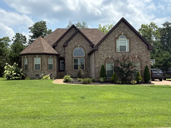 3018 Bristol Ln, Greenbrier, TN 37073