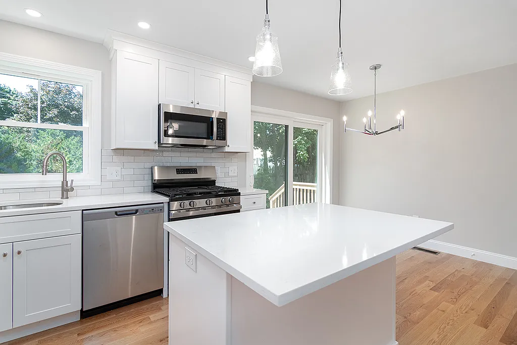 2 bed, 1.5 bath, 1100 sqft, $2,995 — Photo 3