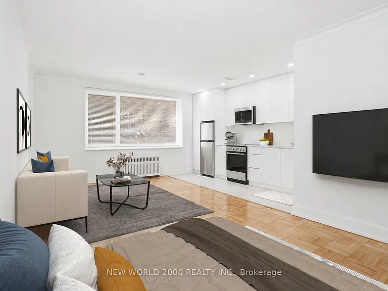 49 Glen Elm Ave #117 — Photo 3