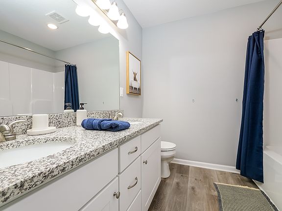 5th image of 1401 Burmuda Dr