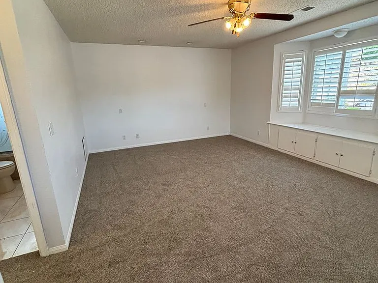 4122 Aragon Dr — Photo 17