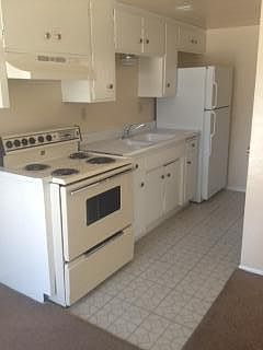 2nd image of 1506 N Craycroft Rd