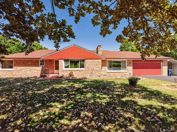 2138 NE 39th St, Topeka, KS 66617