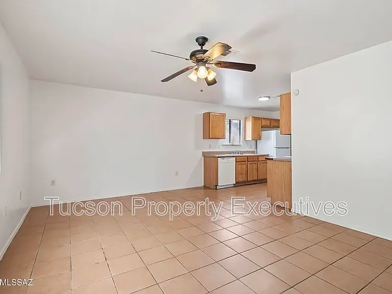 1107 W Sonora St #1 — Photo 4