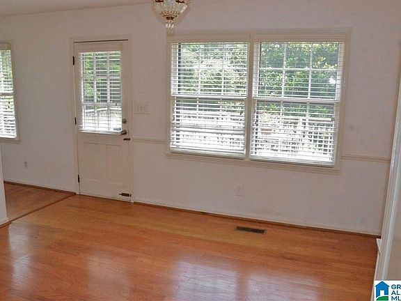 4th image of 305 Ashland Ln