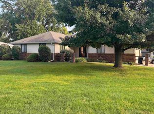 1136 Crane Ave, Hastings, NE 68901