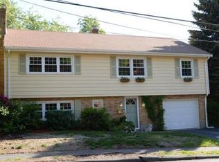 86 Moffatt Rd, Salem, MA 01970