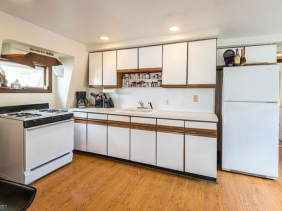 4th image of 36 Central Ave #2