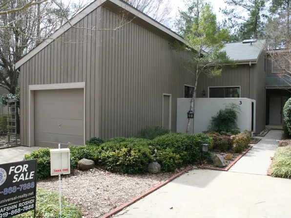 3 Wellesley Pl, Chapel Hill, NC 27517