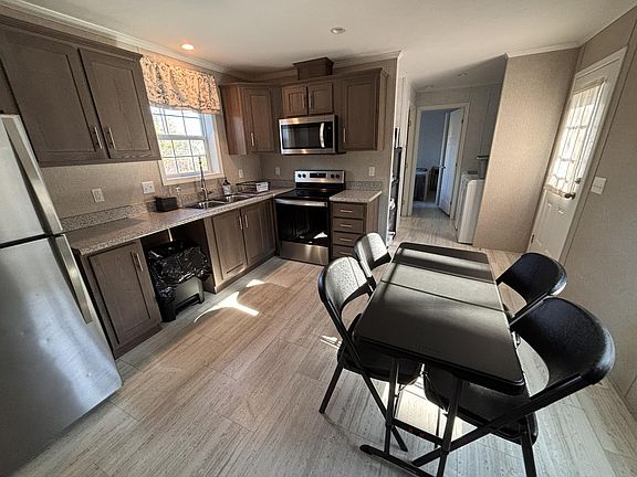 4th image of 119 Gardiner Road