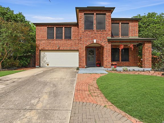 2nd image of 12103 Victorian Oaks