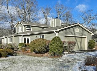 23 Stone Row Ln, Oak Ridge, NJ 07438