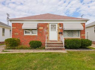 6206 Sunderland Dr, Parma, OH 44129