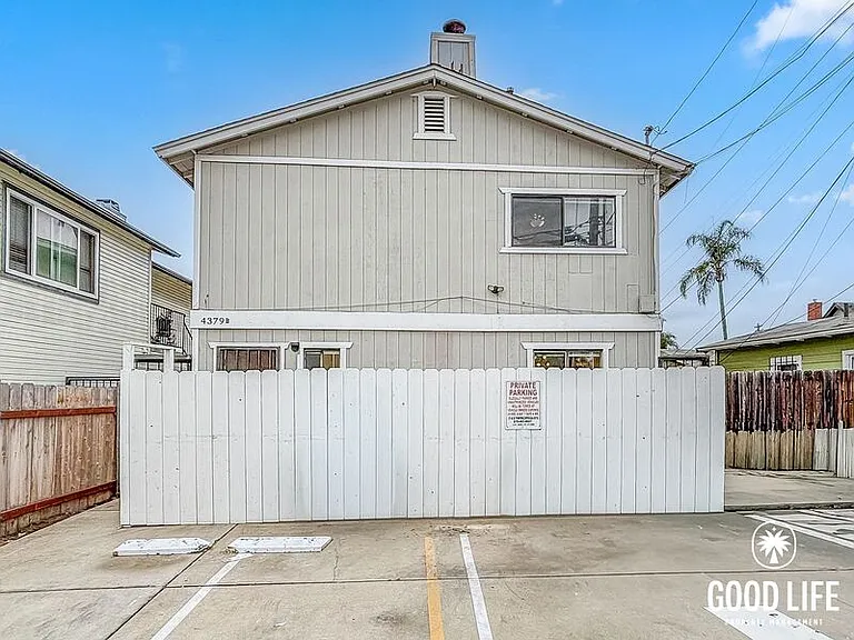 4379 McClintock St #B — Photo 18