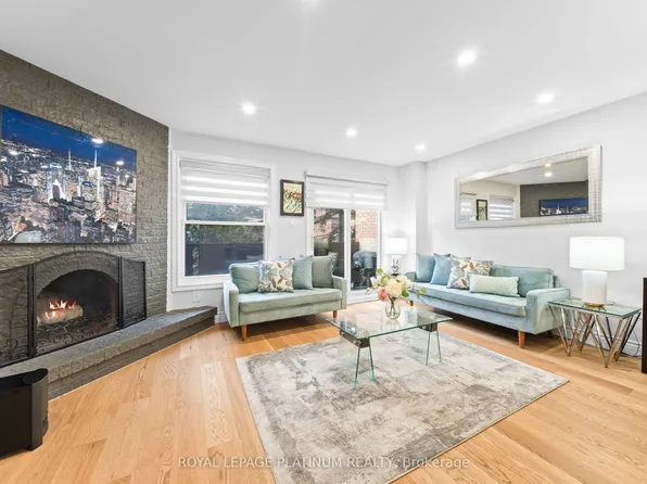 18 Cotton Downway #9, Toronto, ON M2J 4V7