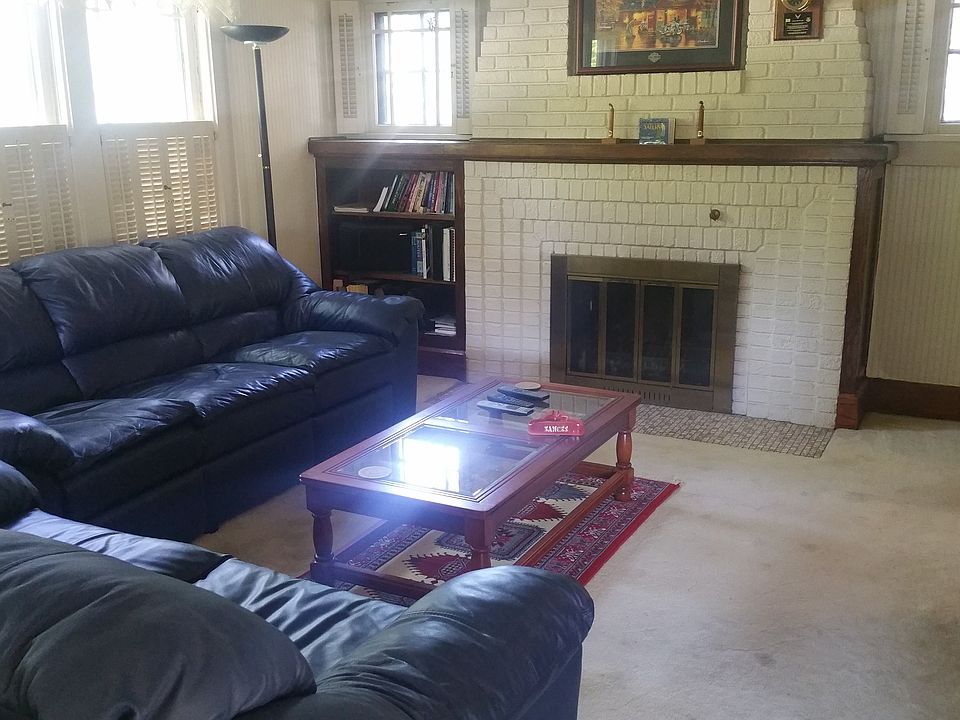 2nd image of 5717 Waterbury Cir