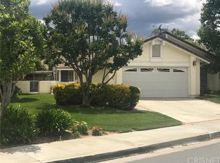 26131 Alejandro Dr, Santa Clarita, CA 91355
