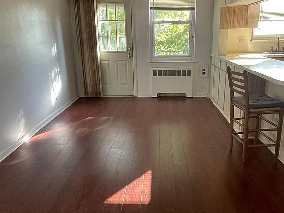 2nd image of 2550 Westervelt Ave