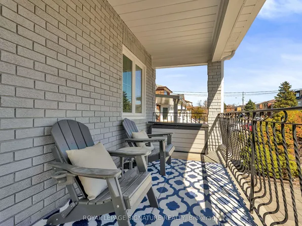 70 Clovelly Ave, Toronto, ON M6C 1Y3