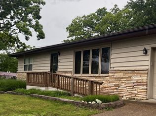 12 Bridgeview Dr, Kimberling City, MO 65686