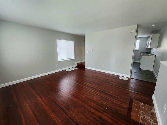 4th image of 1151 E 22nd Ave
