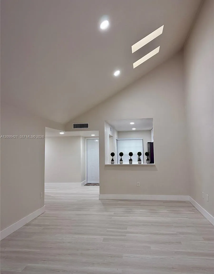 Elan At Calusa Condo Iv — Photo 3