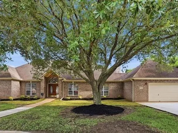8135 Medinah Dr, Beaumont, TX 77707