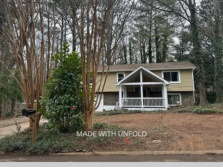 8640 Embrey Dr — Photo 13