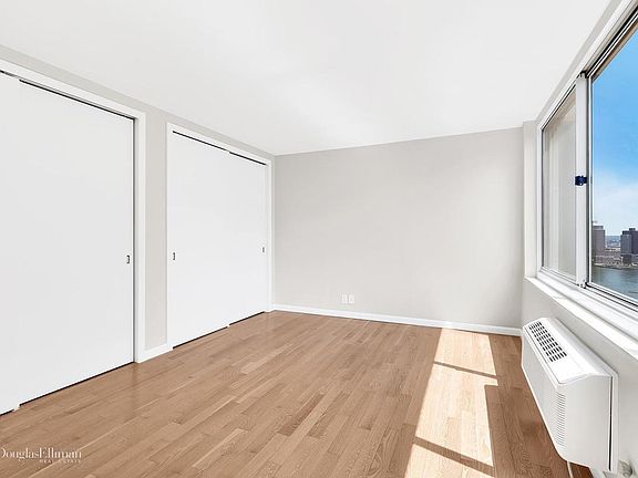 4th image of 333 E 45th St APT 27A