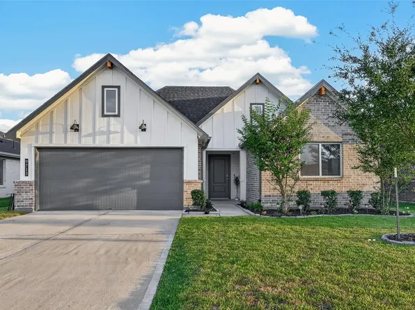 9713 Wall St, Texas City, TX 77591