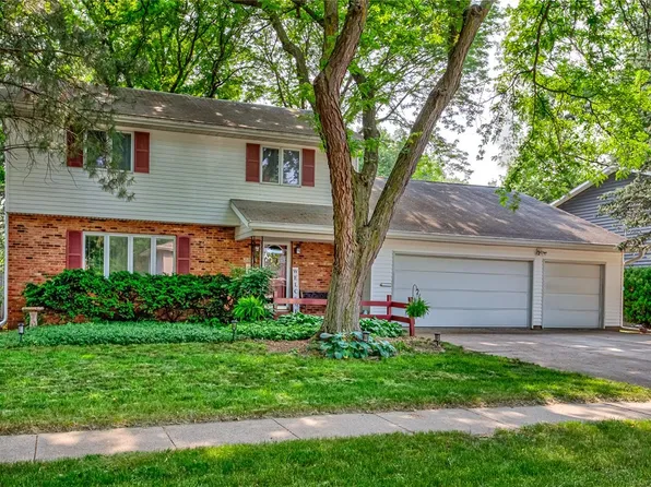 2215 Van Buren Ave, Ames, IA 50010