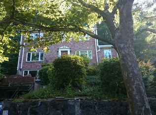 73 Wallis Rd, Brookline, MA 02467
