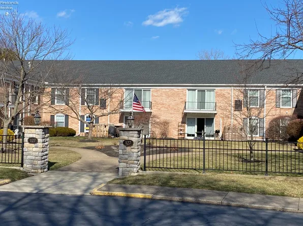 127 Stonyridge Dr APT 207, Sandusky, OH 44870