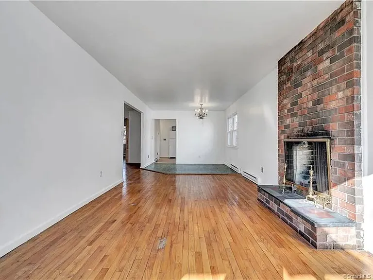 38 Diamond St — Photo 12