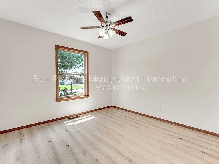 3251 W Scott St — Photo 19