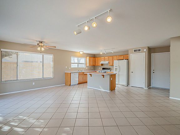 3rd image of 1739 E Park St
