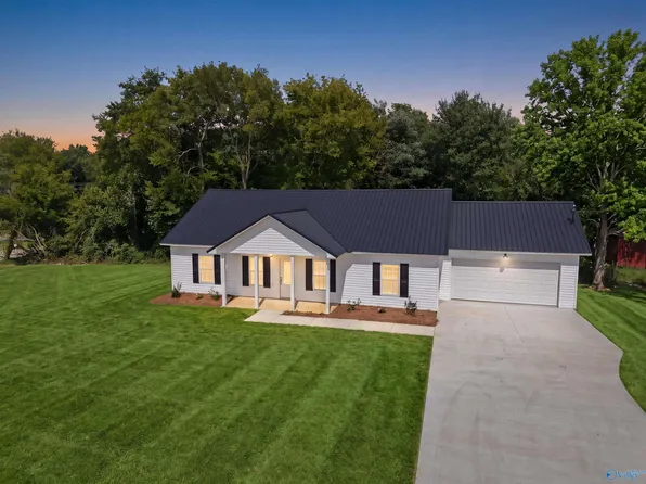 260 Carrington Ln, Albertville, AL 35950