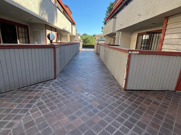 15946 Vanowen St #207 — Photo 6