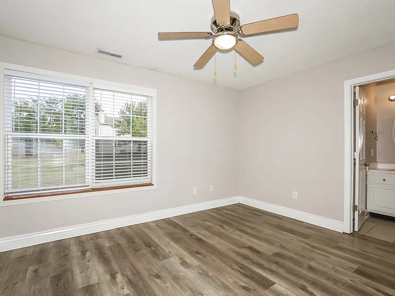 10207 Carmine Dr — Photo 10
