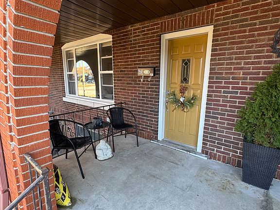 2nd image of 91 Giles Blvd E #655