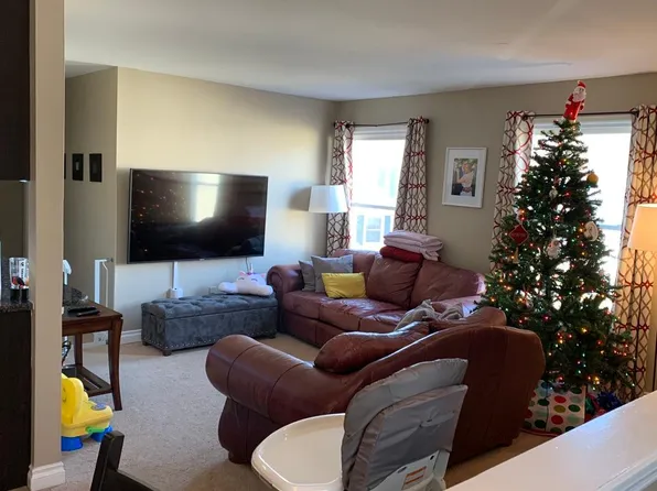 2777 Fox Hollow Ct #A, Lake Orion, MI 48360