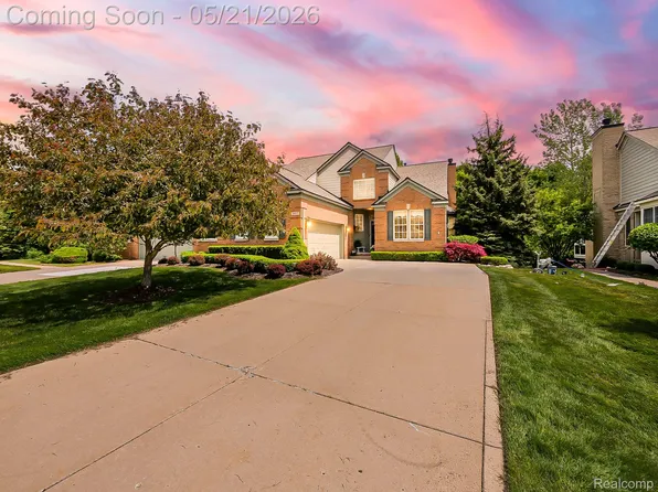 44415 Aspen Ridge Dr, Northville, MI 48168