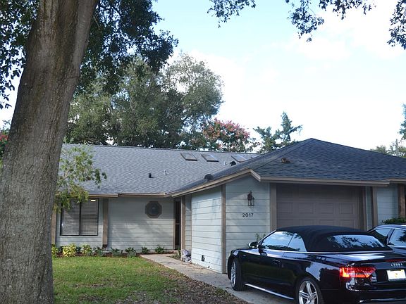 1 car garage with laundry facilities. Washer/dryer included.